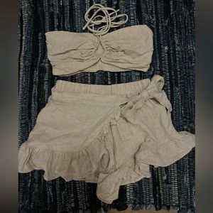 Super cute tie set with crop top and skirt!